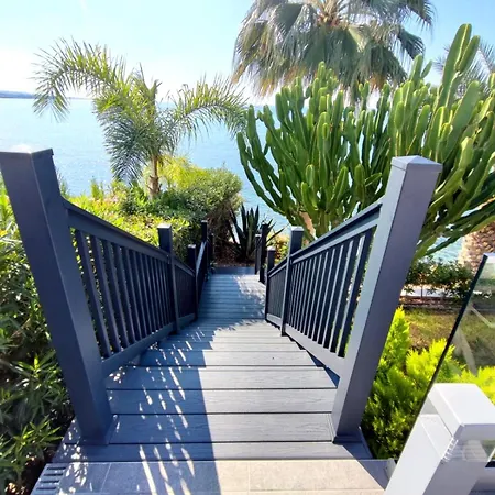 Sunrise First Line In Coral Bay