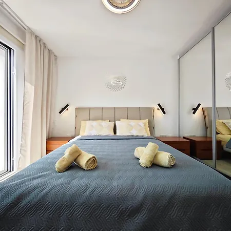 Sunrise First Line In 珊瑚湾