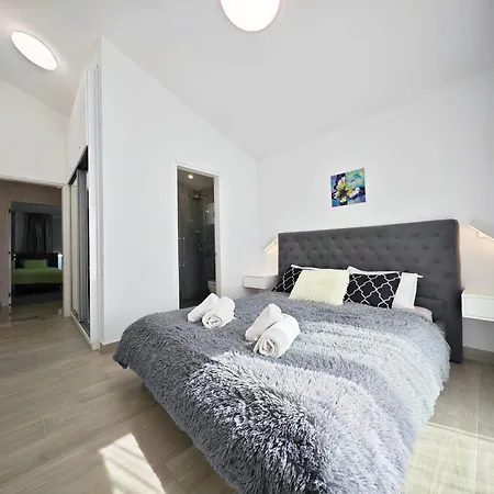 Villa Sunrise First Line In *