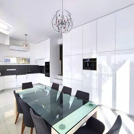 Sunrise First Line In Coral Bay