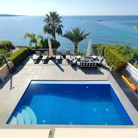 Sunrise First Line In Coral Bay