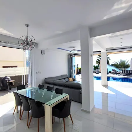 Sunrise First Line In Coral Bay