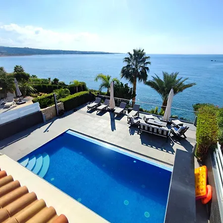 Villa Sunrise First Line In *