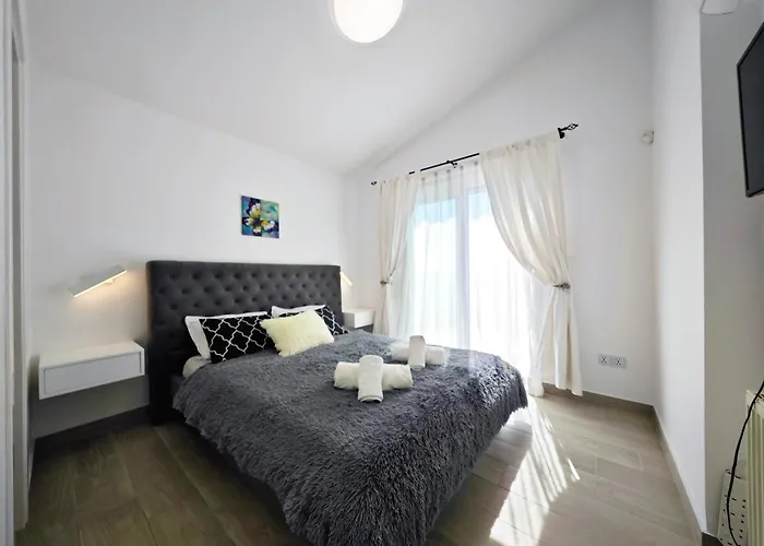 ヴィラ Sunrise First Line In *