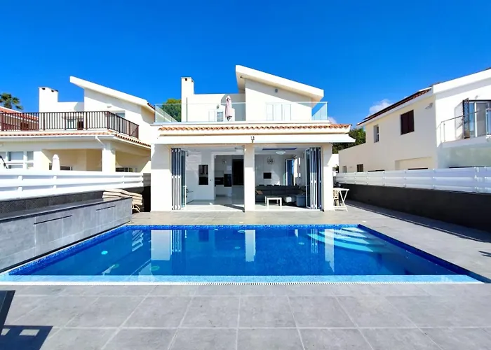 Vila Sunrise First Line In Coral Bay