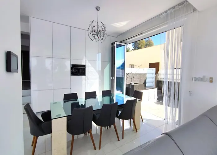 ヴィラ Sunrise First Line In