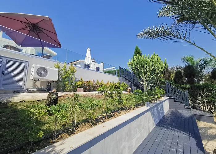 Vila Sunrise First Line In Coral Bay